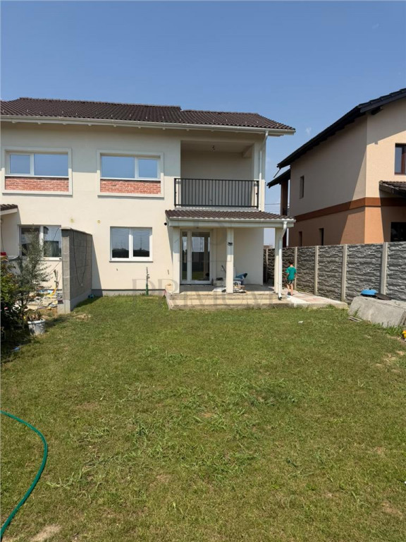 Duplex 4 camere - 111 mp utili Pod 50 mp - Mo#537;ni#539;a