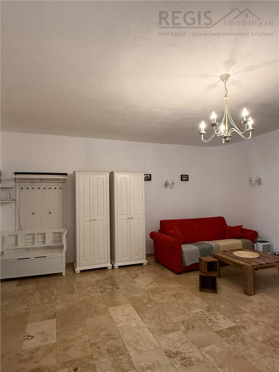 Apartament 2 camere cu acces la curte | Centrul Istoric