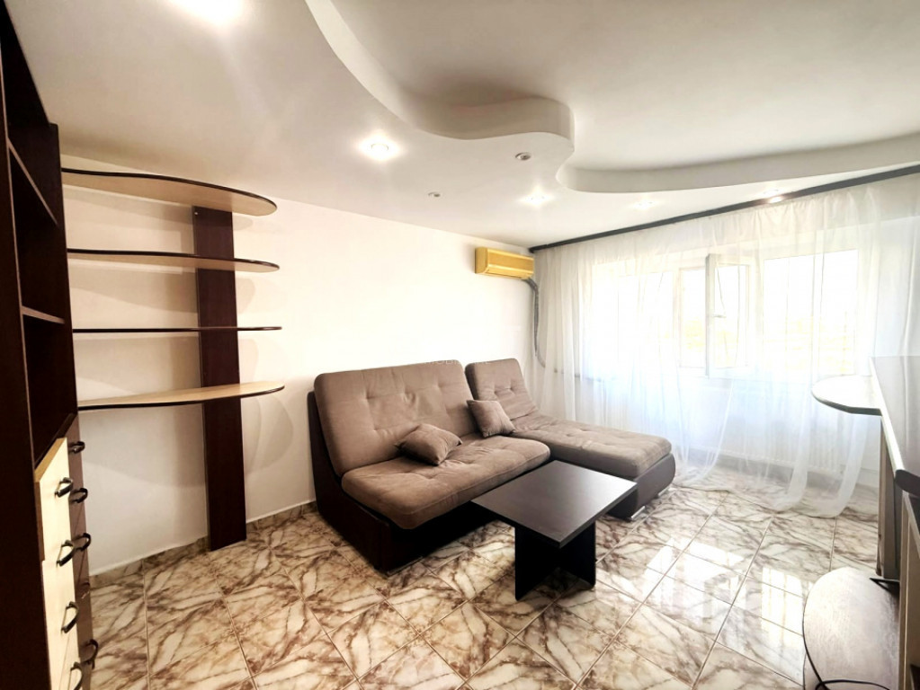 Apartament 3 Camere - 2 Bai - 75mp - zona Nicolina 2