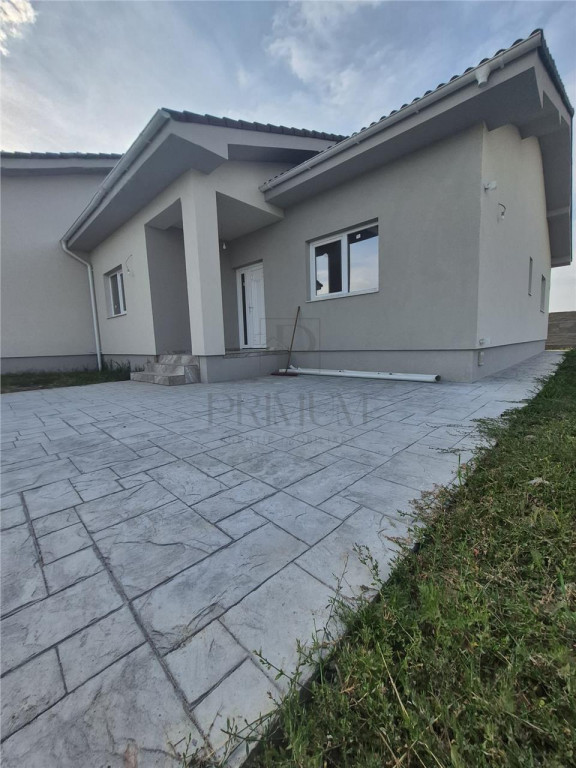 Duplex super = zona foarte buna - toate utiliatile - 3 dormi
