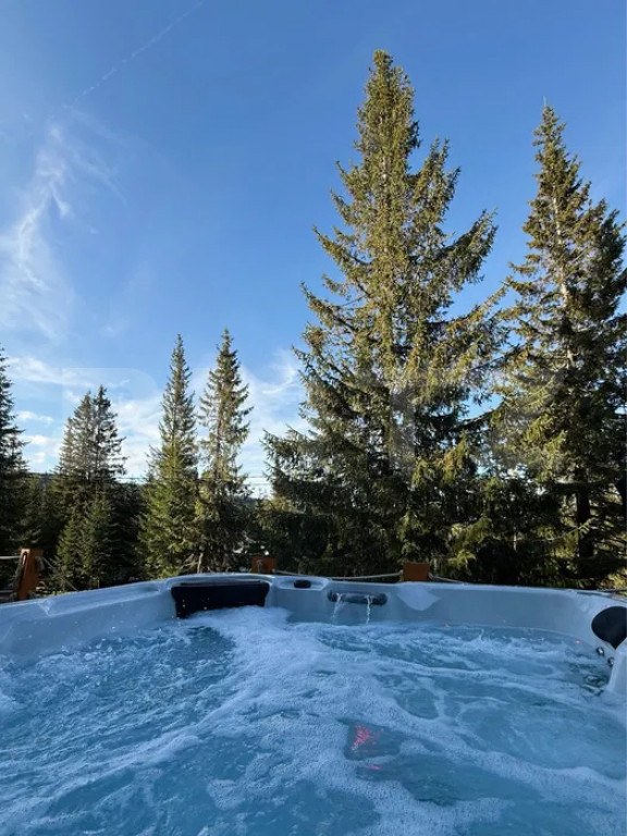 Cabana moderna A-Frame, jacuzzi, regim hotelier