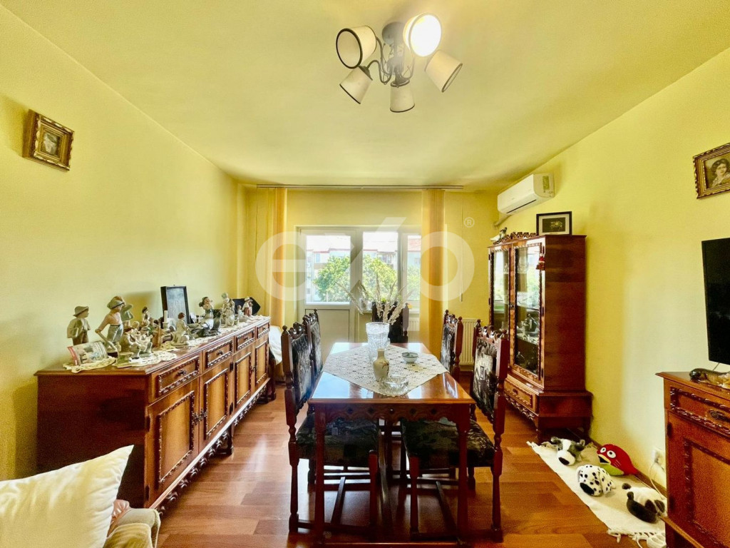 Apartament de vanzare, cu 3 camere, 59 mp, zona Ciarda Rosie