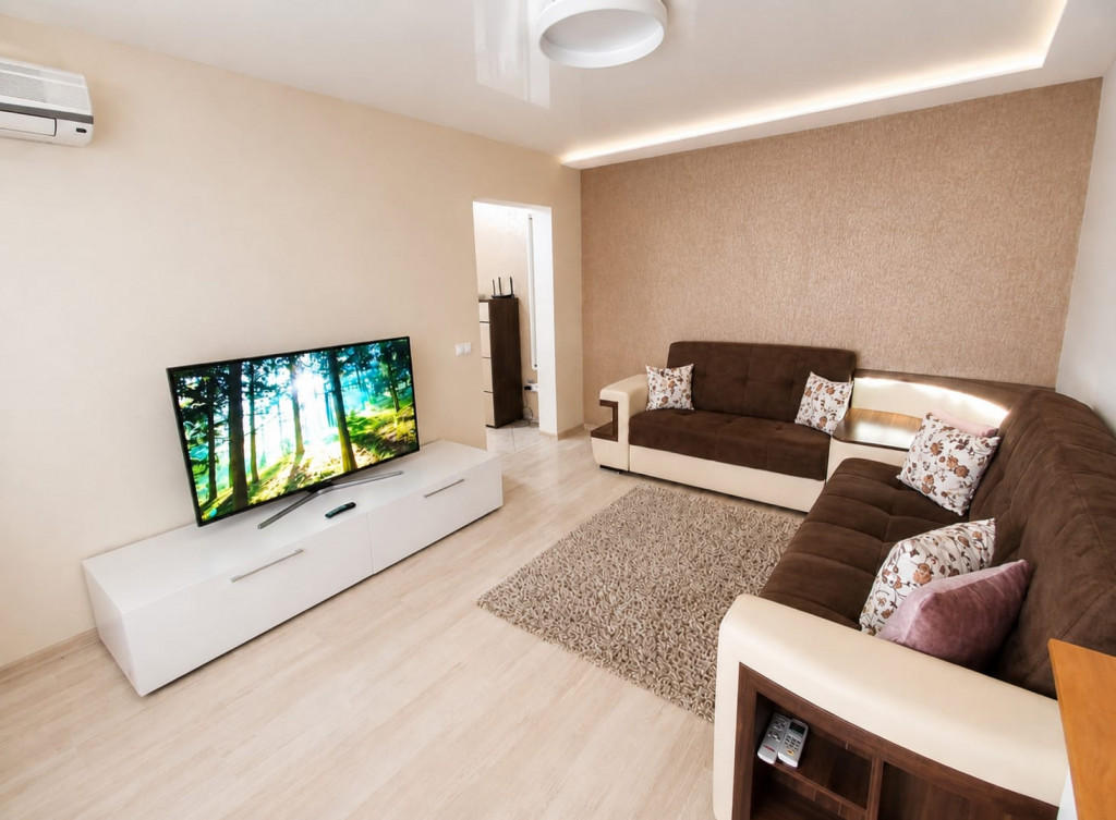 Apartament La Cheie - 3 camere confort 1 decomandat - Obor.