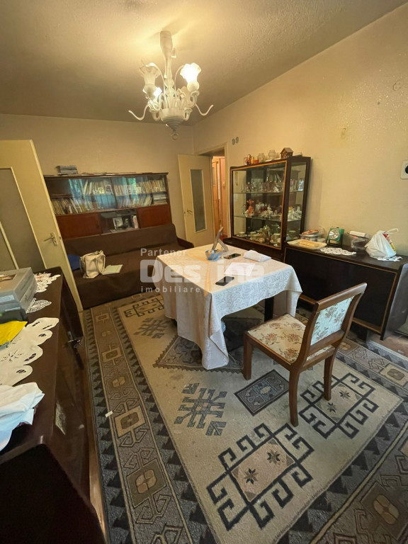 APARTAMENTt 3 CAMERE DE VANZARE - Parter -GIULESTI