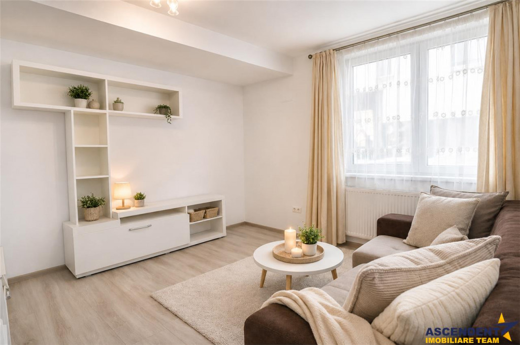 Regim vila,Studio cochet si aerisit,parcare privata,Tractoru