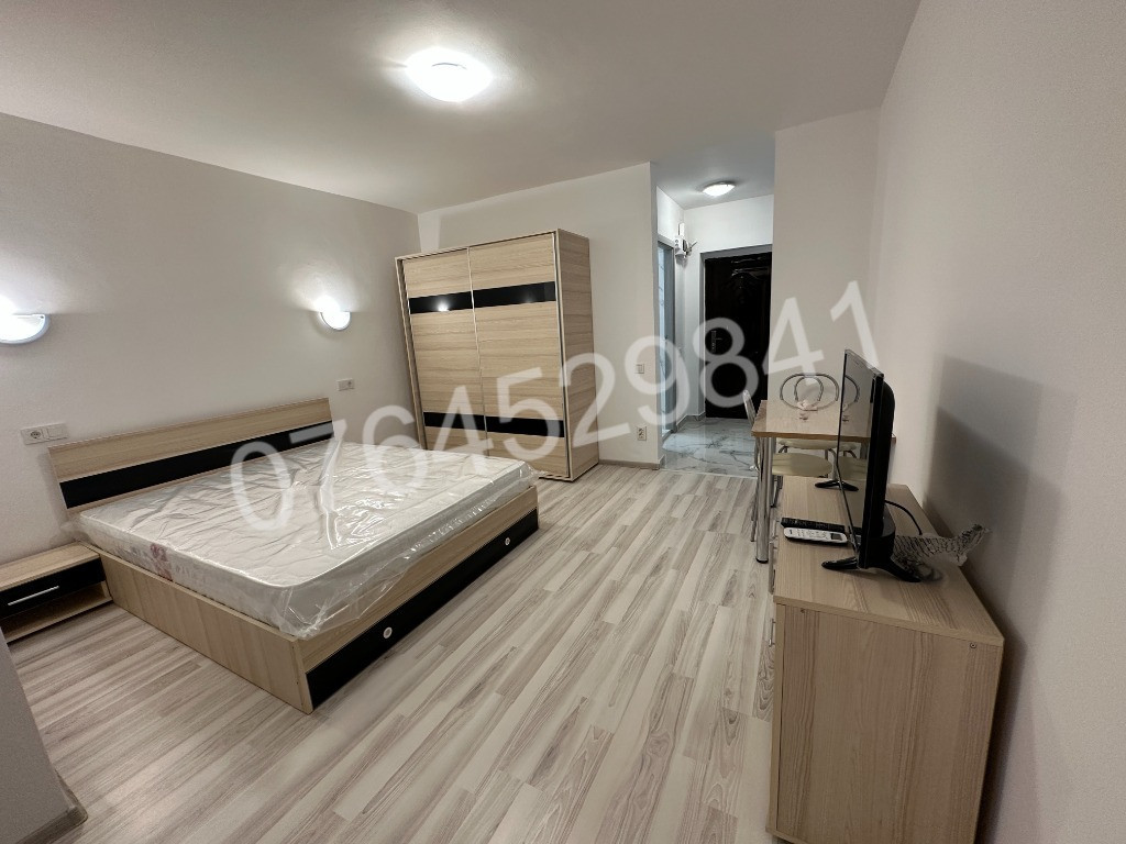 Inchiriez garsoniera,Calea Vitan 231,zona Auchan,