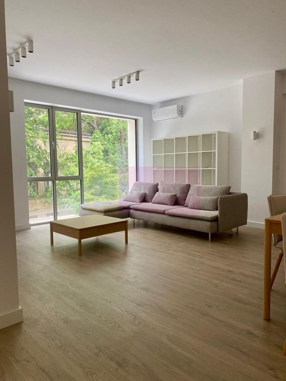 Armeneasca | 4 camere | 109 mp, mobilat utilat, boutique ...