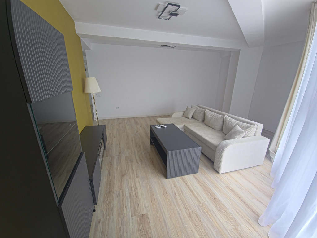 Apartament 3 camere Mamaia / Faleza Nord/ Pescarilor