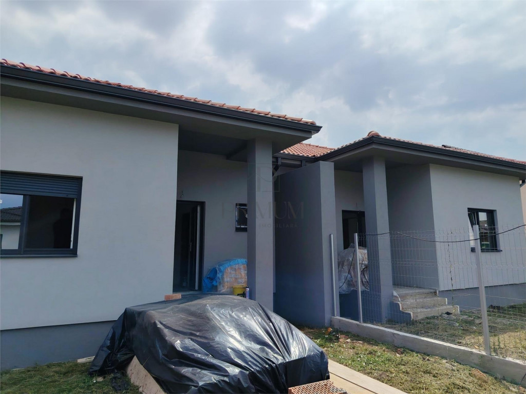 Duplex 4 camere - dormitor matrimonial - teren generos