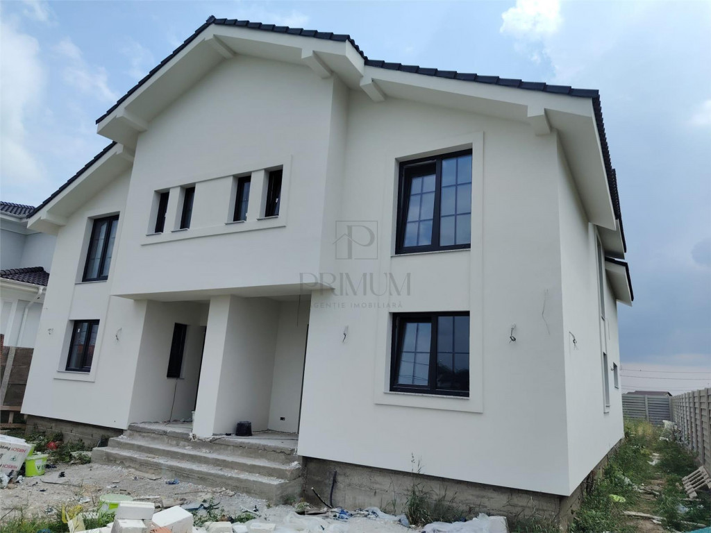 Duplex spatios - dormitor la parter - bucatarie mare