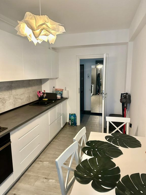 Apartament 2 camere,suprafata generoasa,loc parcare subteran