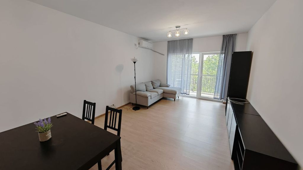Metrou Pacii, Ten Blocks, 2 camere, 70mp, 4/10, decomanda...
