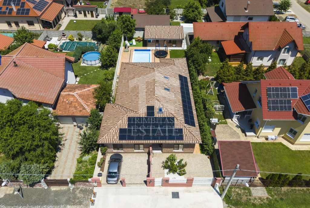 Casa pe parter premium cu piscina in Chisoda independenta...