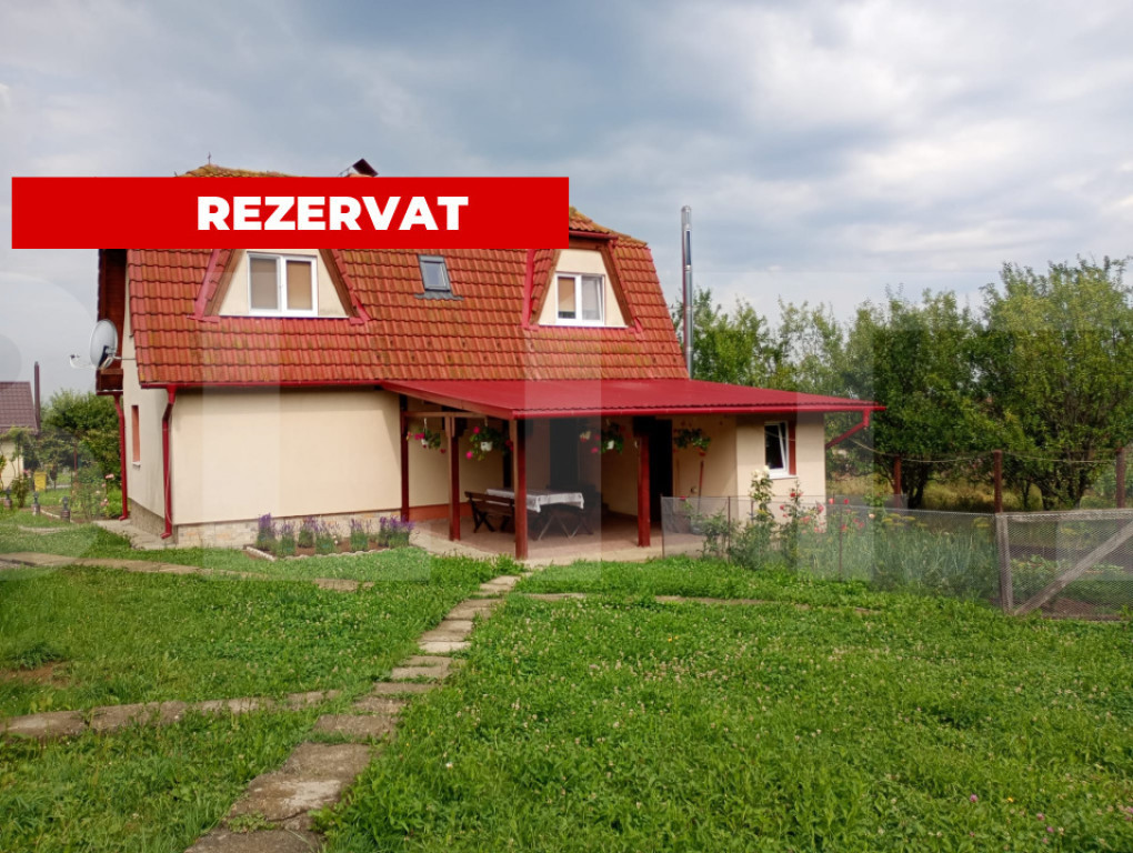 Casă familială cu curte și grădină, sat Mărcus, com. D