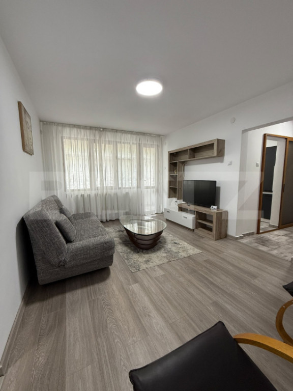 Apartament 3 camere, 70 mp, Micro 14