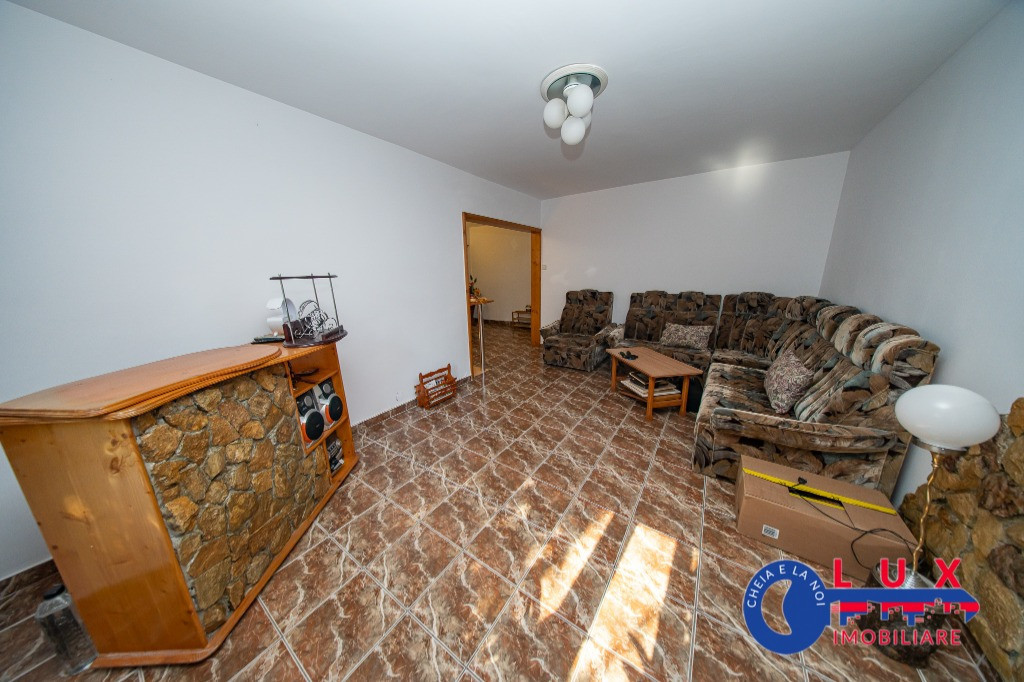 ID 3666 Apartament 3 camere – Cartier E3