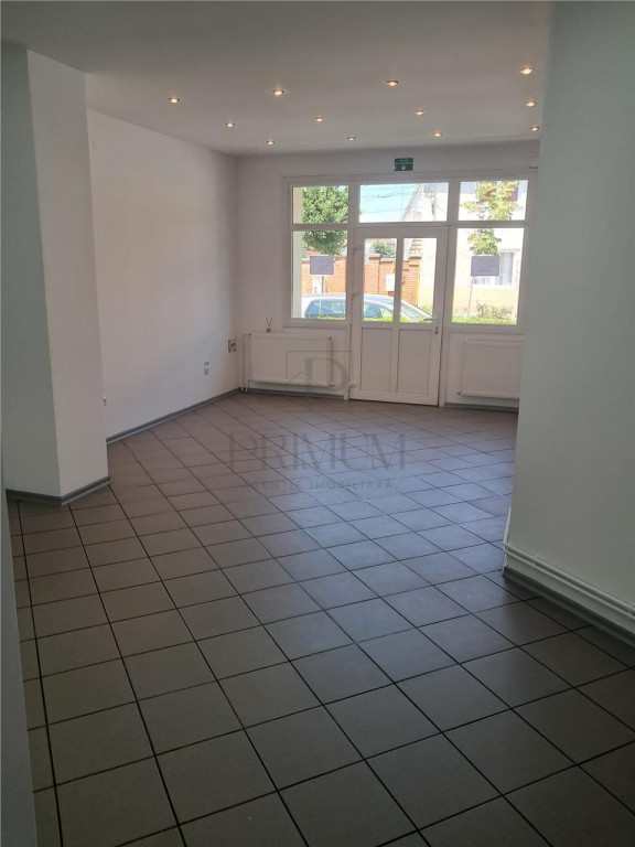 SAD - centrala proprie - aer conditionat - zona excelenta -