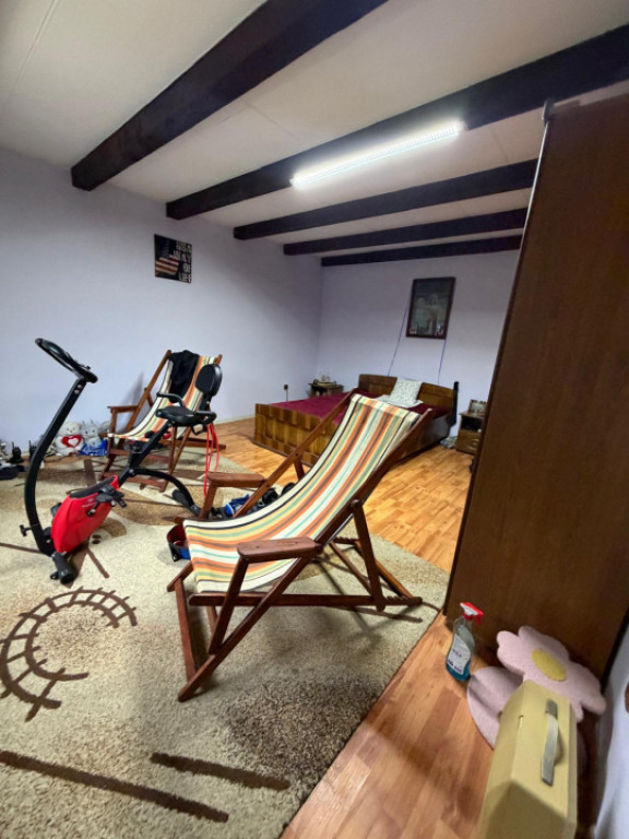 Casă 130 mp, teren 562 mp, Pielesti