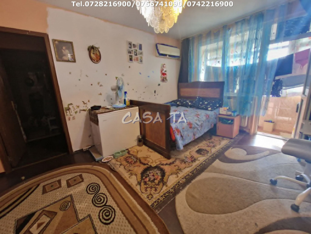 Casa cu 3 camere, 210 mp, zona semicentrala
