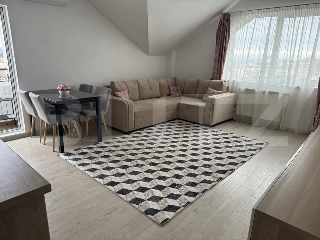Apartament cu 3 camere, open space, 65 mp, balcon, zona MOL