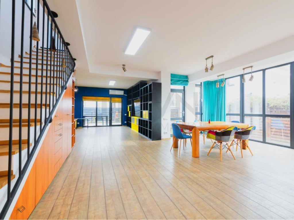 Casa cu 4 camere Tunari