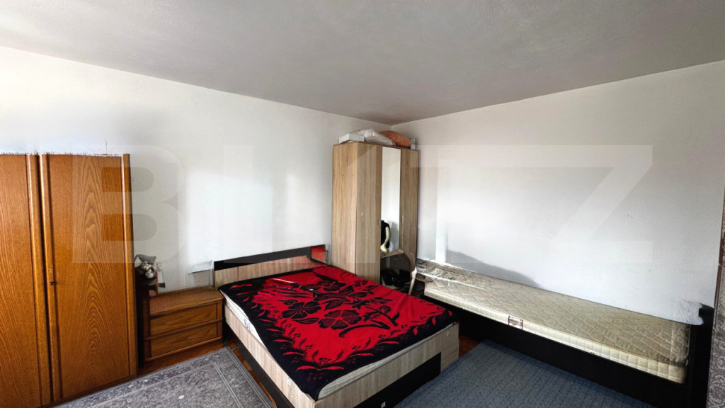 Apartament decomandat cu 2 camere, etaj 1, situat în zona S