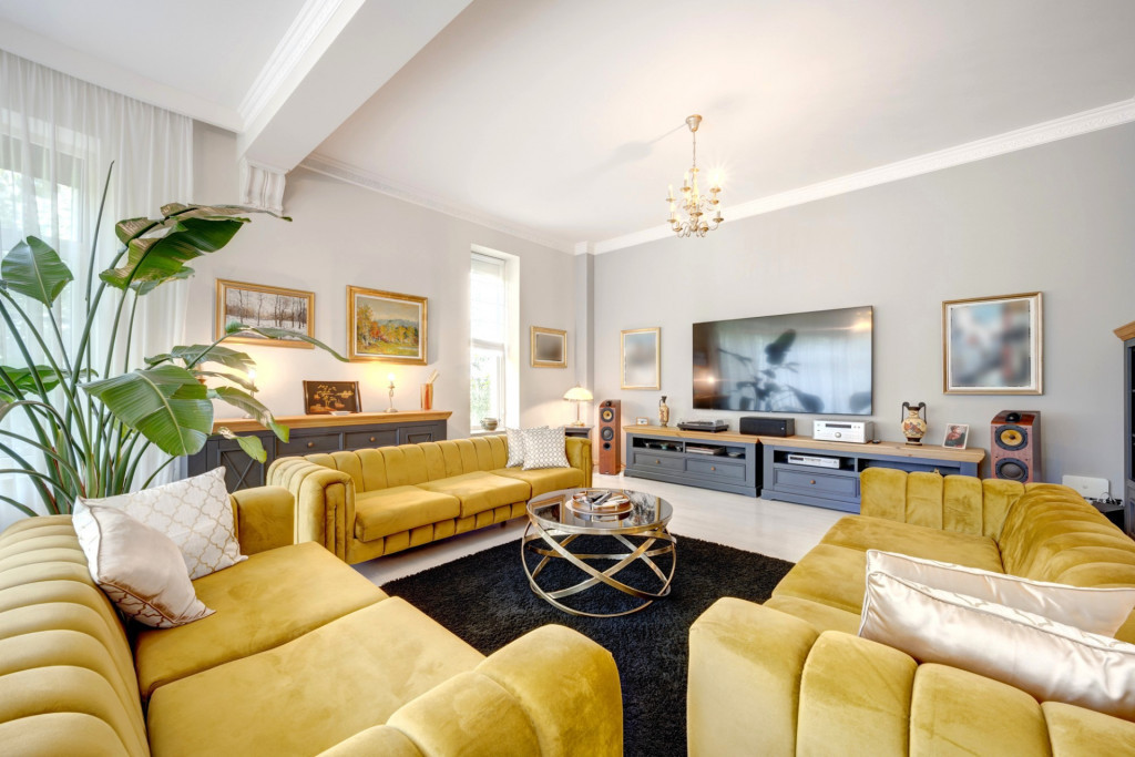 Vila lux*6camere*Pipera*curte* 4 dormitoare*Iancu Nicolae*mo
