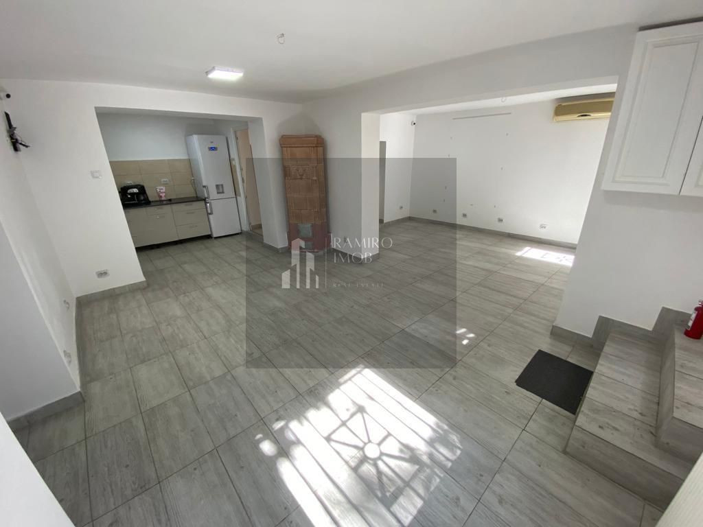 Parter Casă 146 mp, 7 Camere, 3 Intrări Marasesti / Pia...