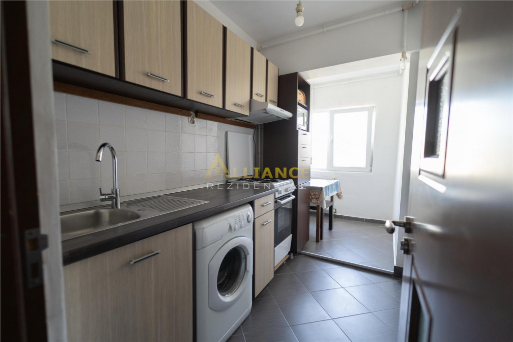 Garsonier#259; ideal investi#539;ie