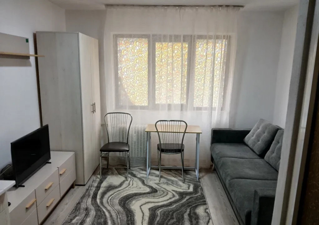 250 euro! Garsoniera, Bularga - 5 min de Palas