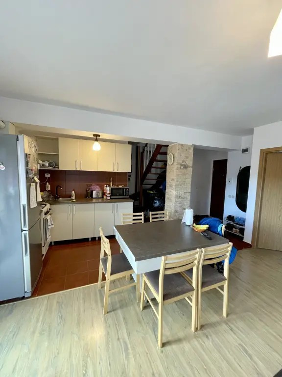 Apartament 3 camere in vila str. Campului