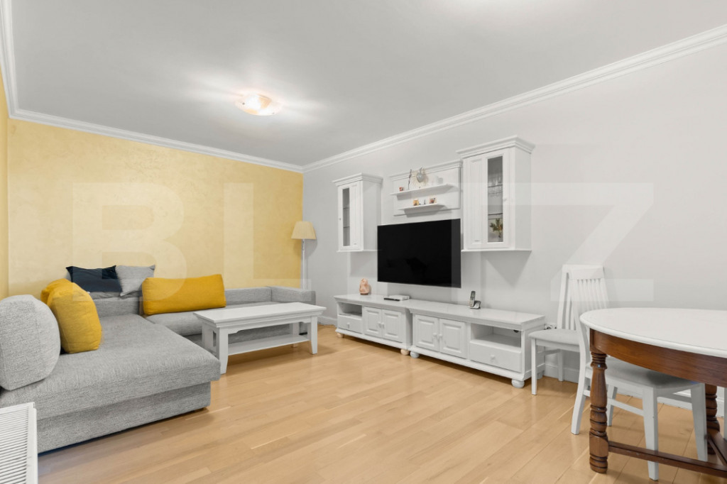 Apartament, 66 mp, mobilat utilat, terasa 11 mp, zona Centra