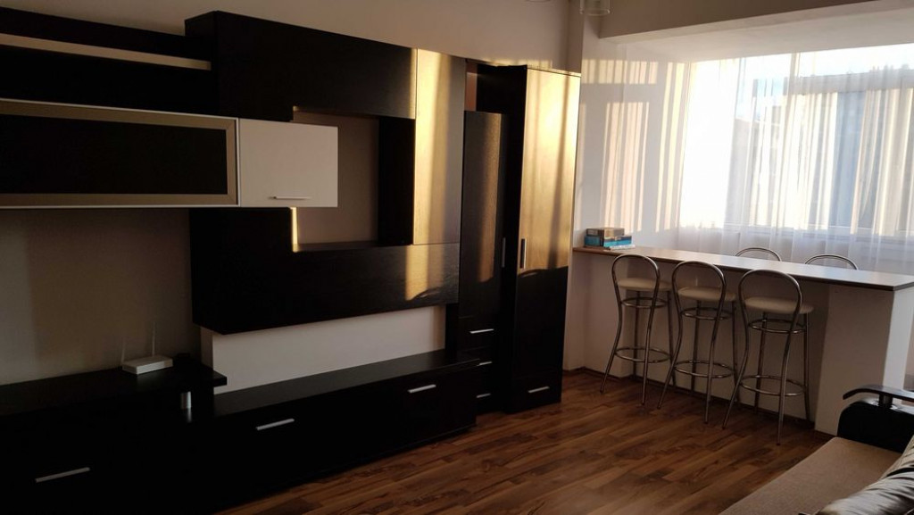Garsoniera zona Garii,mobilata-utilata,69500 Euro