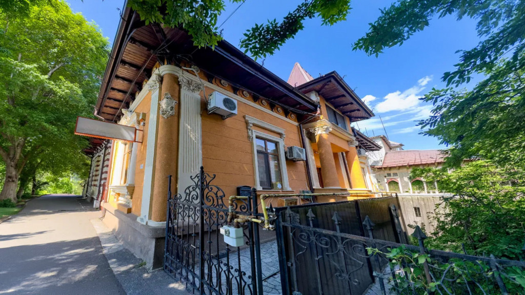 Cotroceni | Vilă interbelică renovată | 4 camere | 130 mp