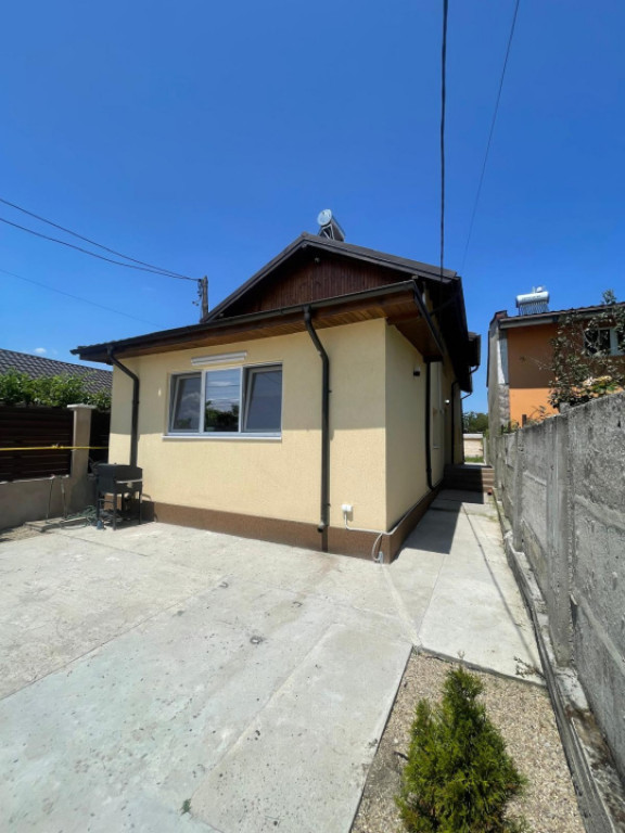 Casa P+M, 141.8 mp utili, teren 562 mp, mobilata modern, zon