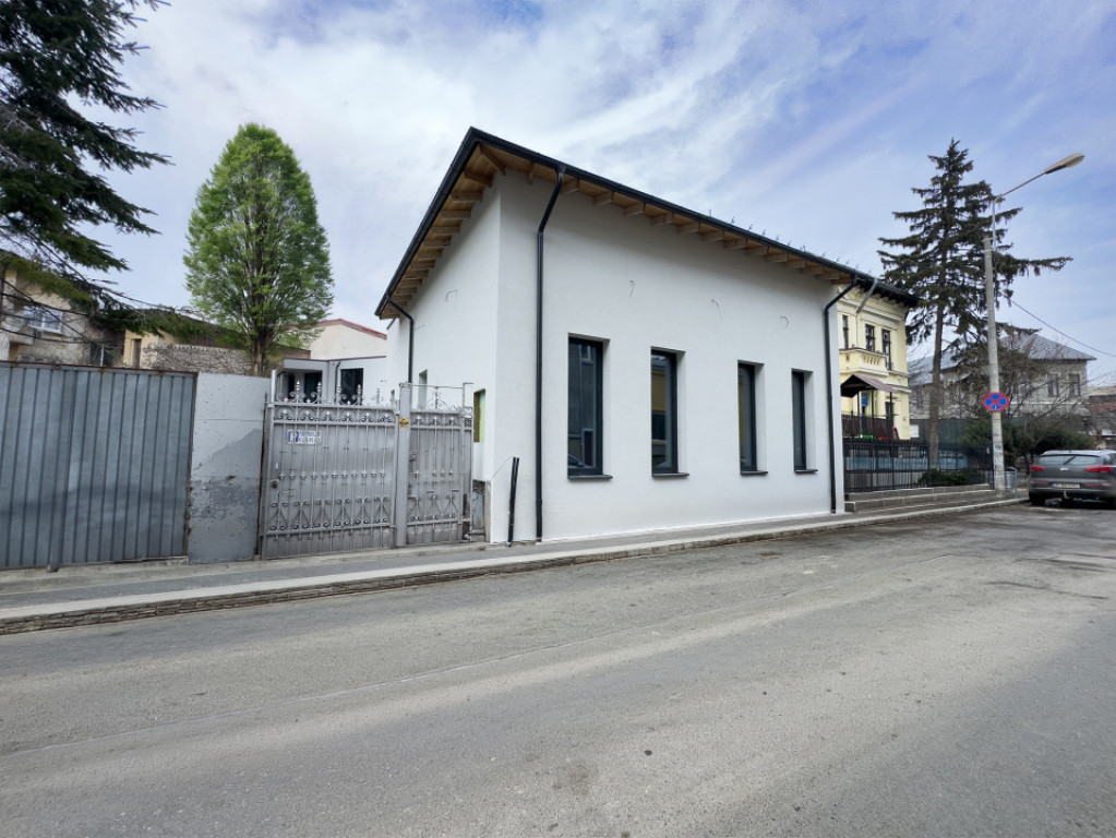 Cotroceni | Vilă interbelică renovată | 4 camere | 130 mp