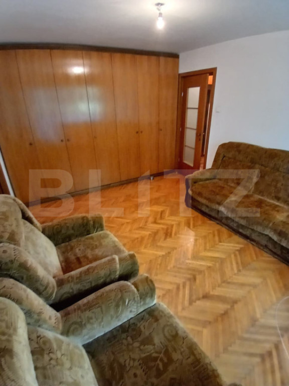 Apartament cu 2 camere de 50mp, semidecomandat, în zonă li