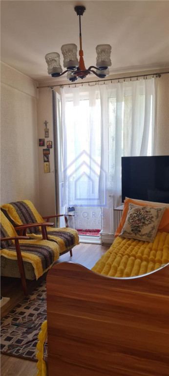 Apartament cu 3 camere - Central