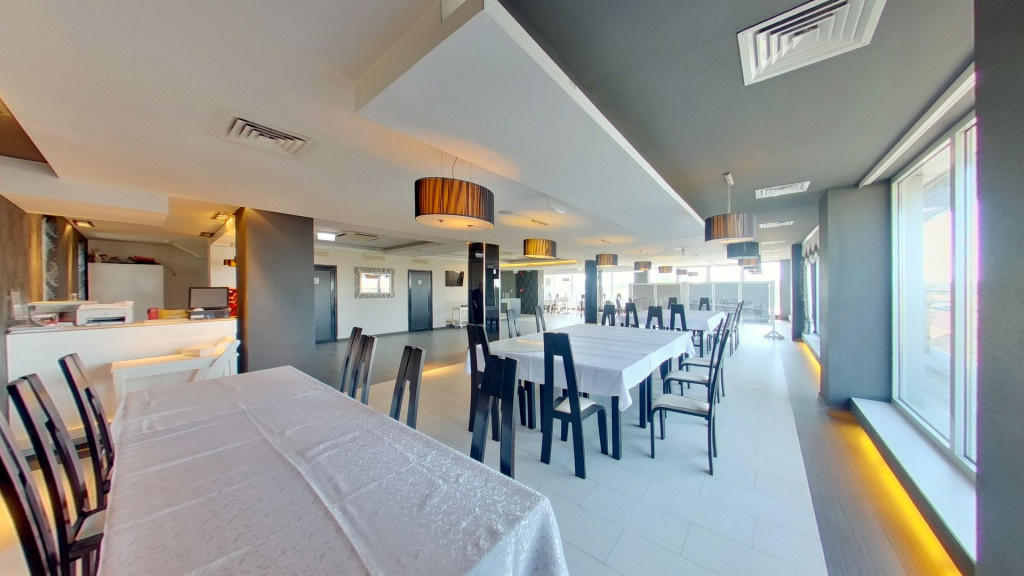 Singurul Restaurant / Birou Panoramic la Etajul 5 din Arad
