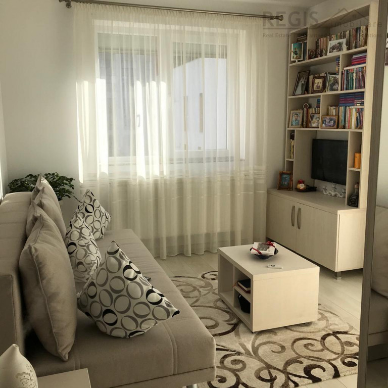Garsoniera | zona Coresi | AC