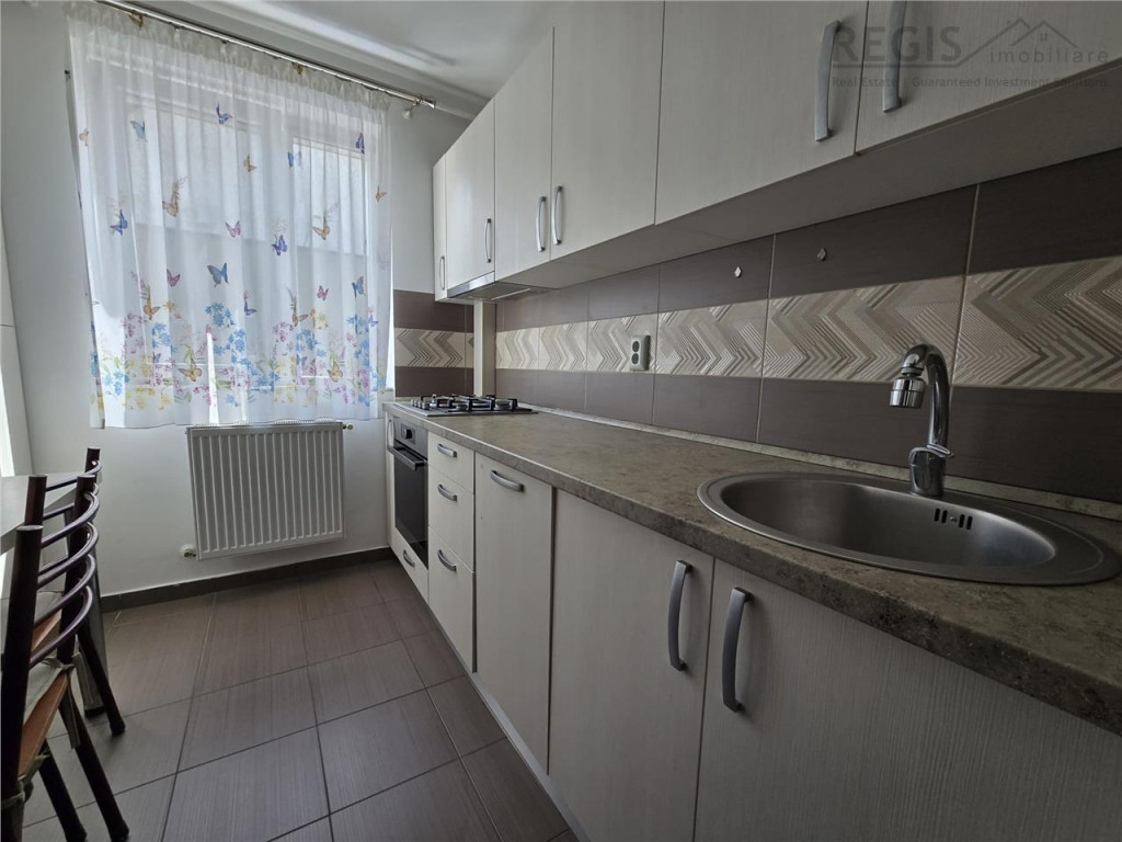 Garsoniera | zona Coresi | AC