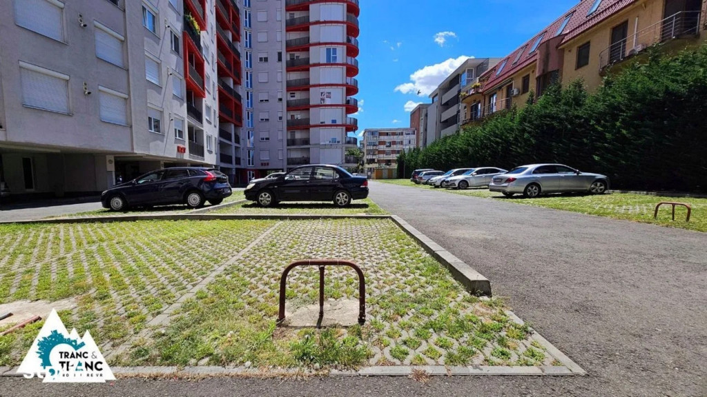 Clădire emblematică rara cu 13 camere pe Calea Victoriei |