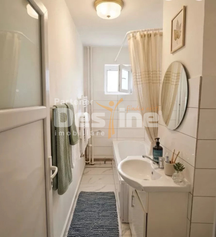 Inchiriem apartament cu 3 camere