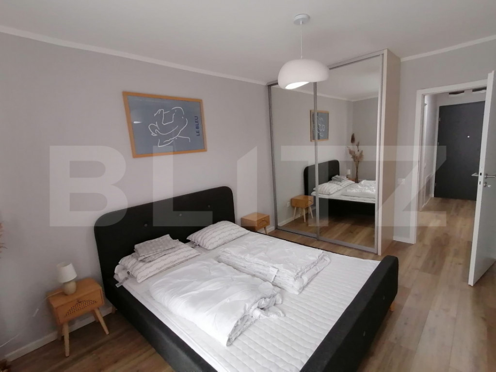Apartament 2 camere, semidecomandat, parcare subterana zona