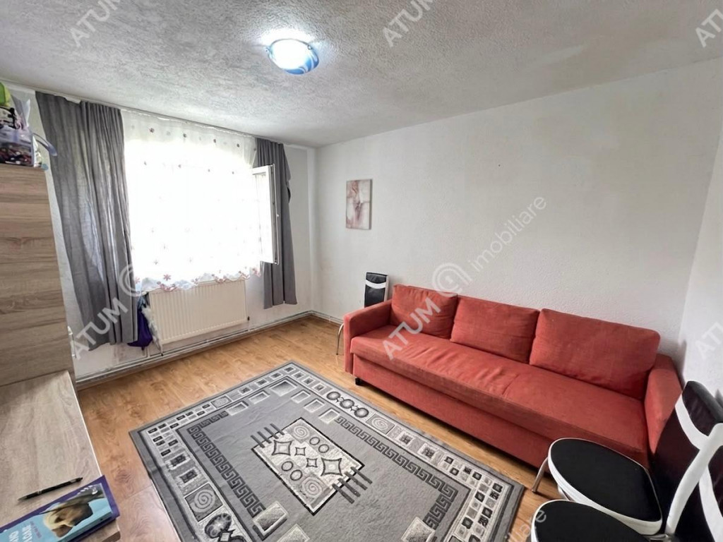 Apartament 2 camere pivnita proprie situat in localitatea Ci