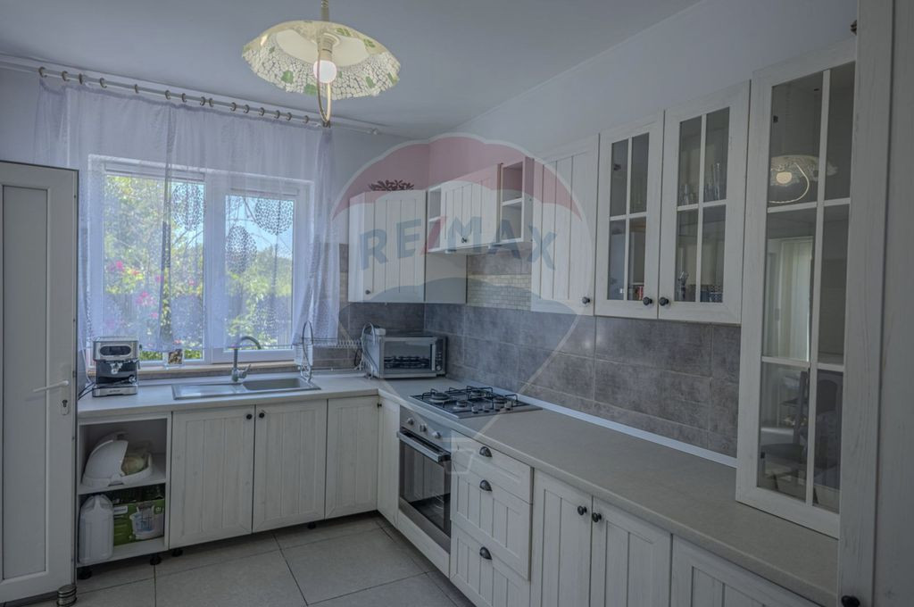 Casă de vânzare cu cabinet stomatologic – Chitila