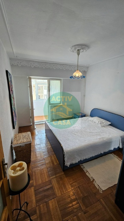 De inchiriat apartament zona Pietonal Stefan cel Mare