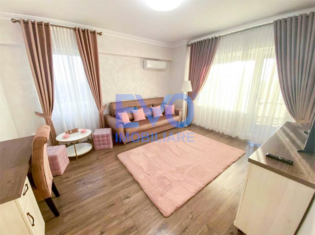 Apartament 2 camere, decomandat, aer conditionat, complex Ro
