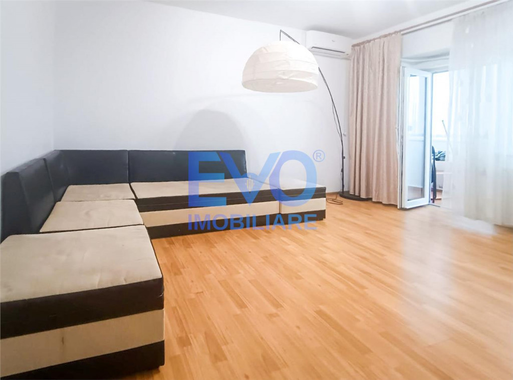 Apartament cu 3 camere, decomandat, 80 mp, 2 balcoane, zona