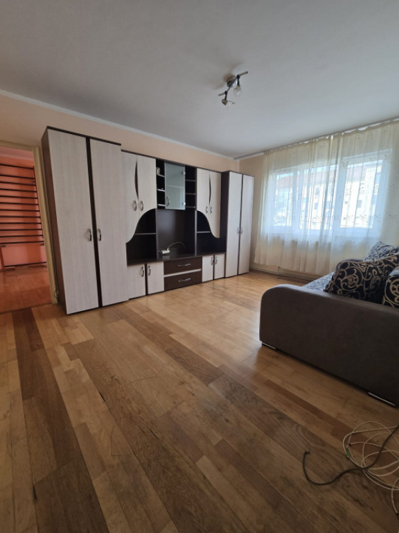 Apartament 2 camere de închiriat | Mobilat și utilat | Zon